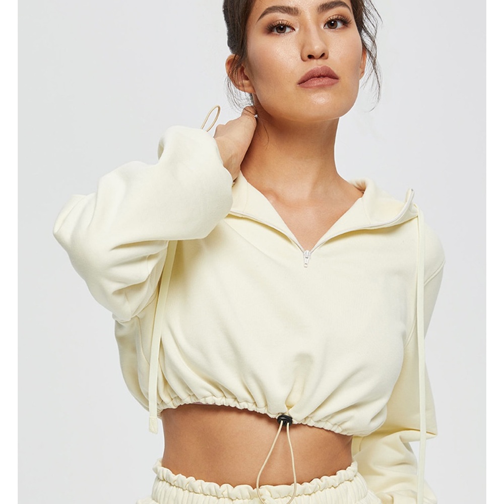 Lit Activewear 90s Inspired Crop Sweatshirt S/M Cream